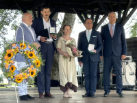 Lombár Gábor, a Balatoni Szövetség elnöke, Vollein Ferenc, badacsonyörsi festőművész, Bartos Erika, Dr. Simon Attila, a Herendi Porcelánmanufaktúra Zrt. vezérigazgatója és Manninger Jenő, Keszthely polgármestere