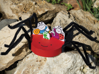 Barlangi pók Mackósajtos dobozból